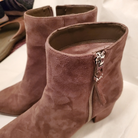 Michael Kors heeled boots - Picture 2 of 4